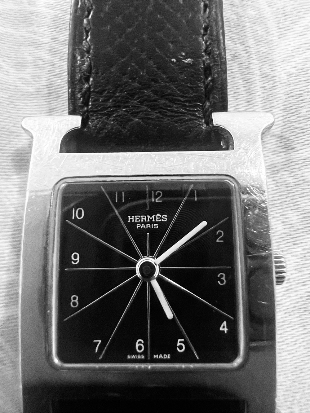 Hermès Black Dial Silver Case Women's Leather-Strap Watch - Picture 7 of 8